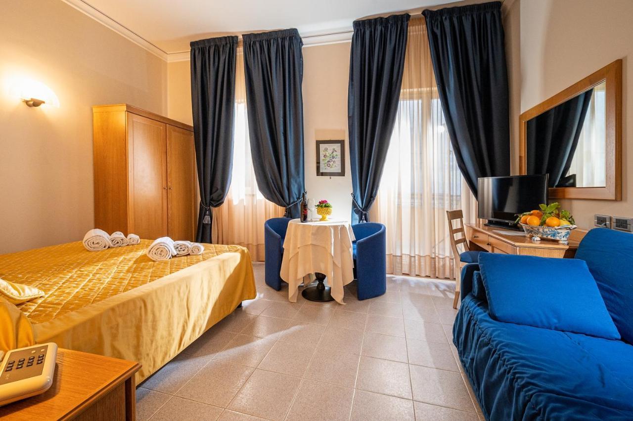 Hotel Sabbie D'Oro Джардини-Наксос Экстерьер фото
